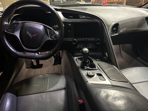 Used 2015 Chevrolet Corvette Z06 w/ 3LZ Preferred Equipment Group image 24