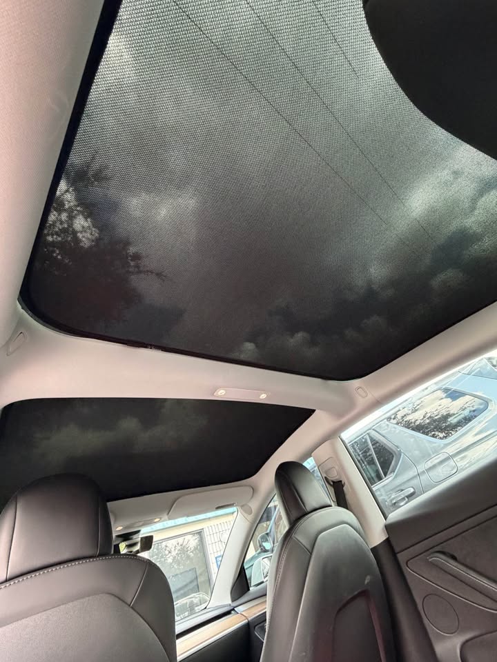 Used 2022 Tesla Model 3 Long Range AWD/4WD image 17