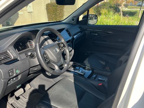 Used 2019 Honda Pilot Elite image 6