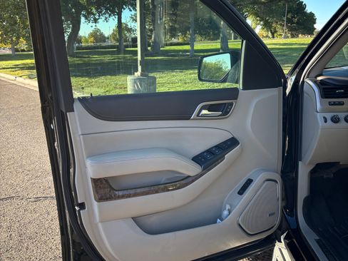 Used 2015 GMC Yukon XL Denali w/ Touring Package image 21