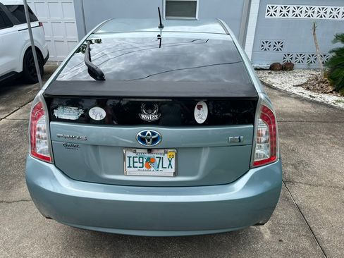 Used 2014 Toyota Prius Two FWD image 4