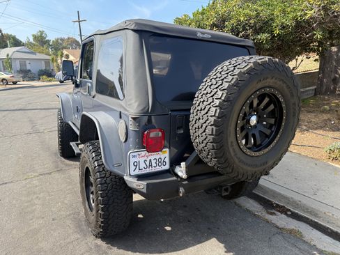 Used 2001 Jeep Wrangler SE image 4