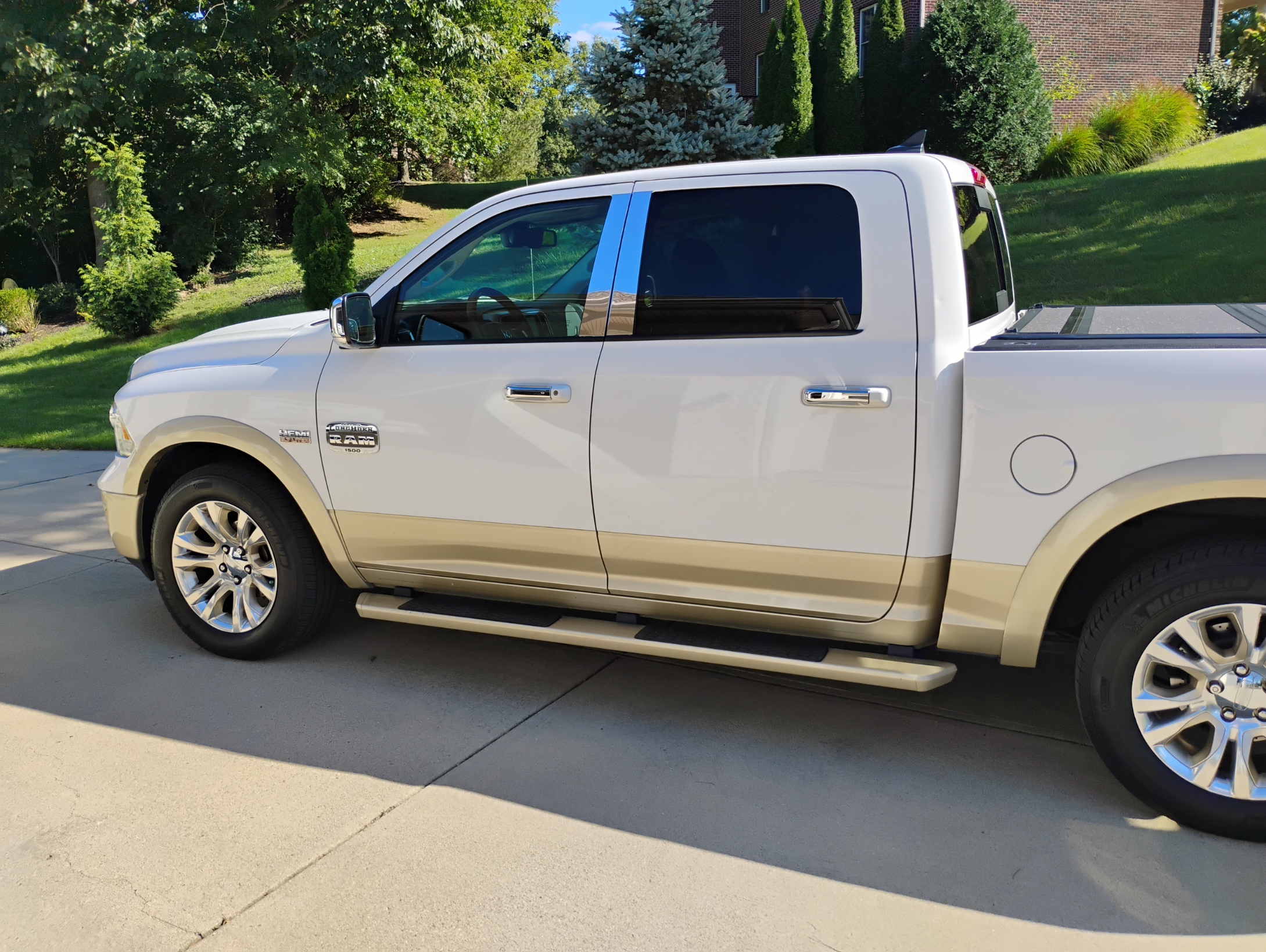 Used 2016 RAM 1500 Laramie Longhorn w/ Convenience Group AWD/4WD image 10