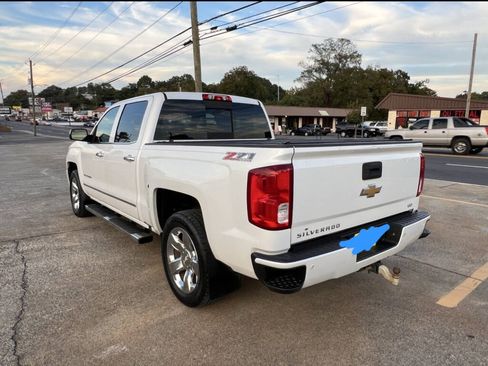 Used 2017 Chevrolet Silverado 1500 LTZ Z71 w/ LTZ Plus Package image 4