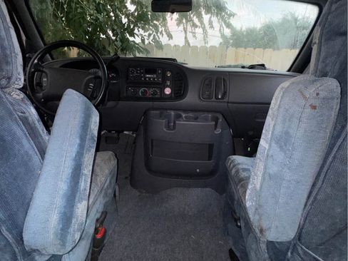 Used 2000 Dodge B3500 RWD image 10