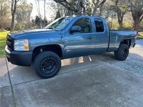 Used 2009 Chevrolet Silverado 1500 W/T image 1