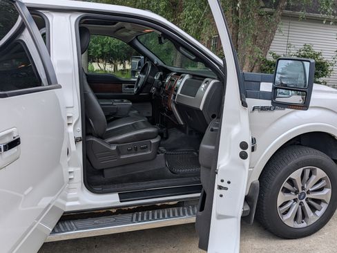 Used 2010 Ford F150 Lariat image 17