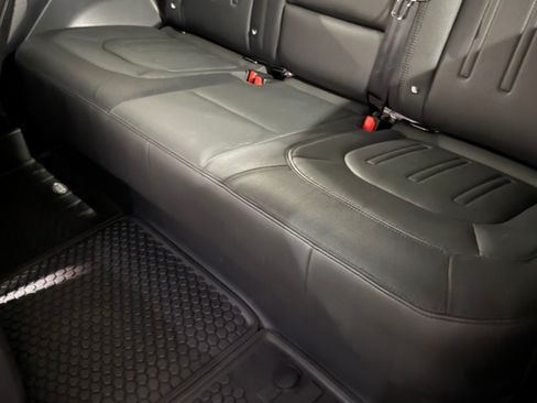 Used 2022 Land Rover Defender 90 X-Dynamic SE image 10