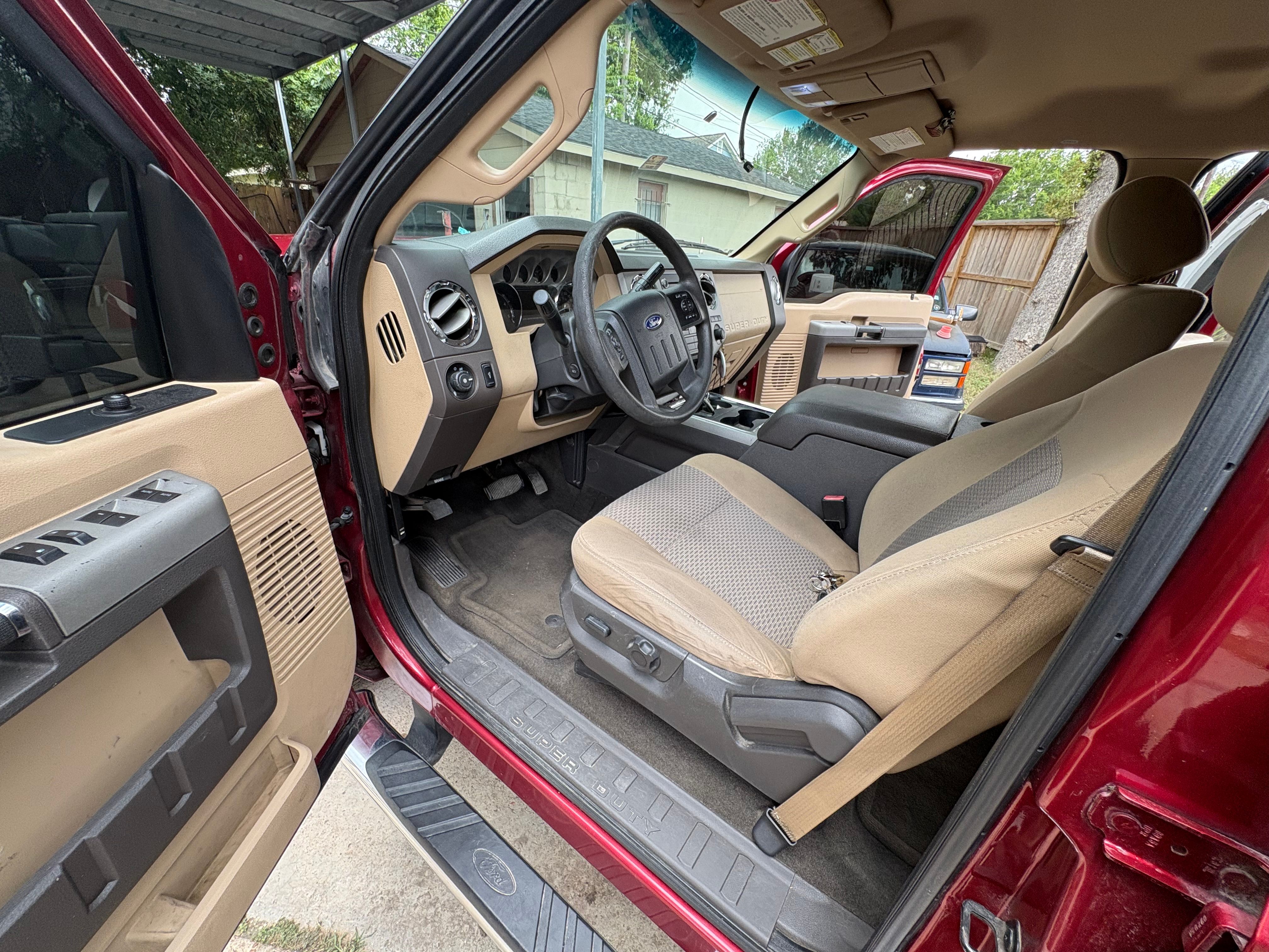 Used 2015 Ford F250 XLT w/ XLT Value Package AWD/4WD image 4