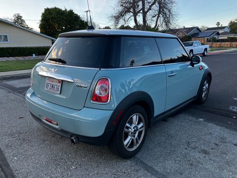 Used 2013 MINI Cooper Hardtop image 2