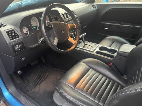 Used 2009 Dodge Challenger R/T image 9