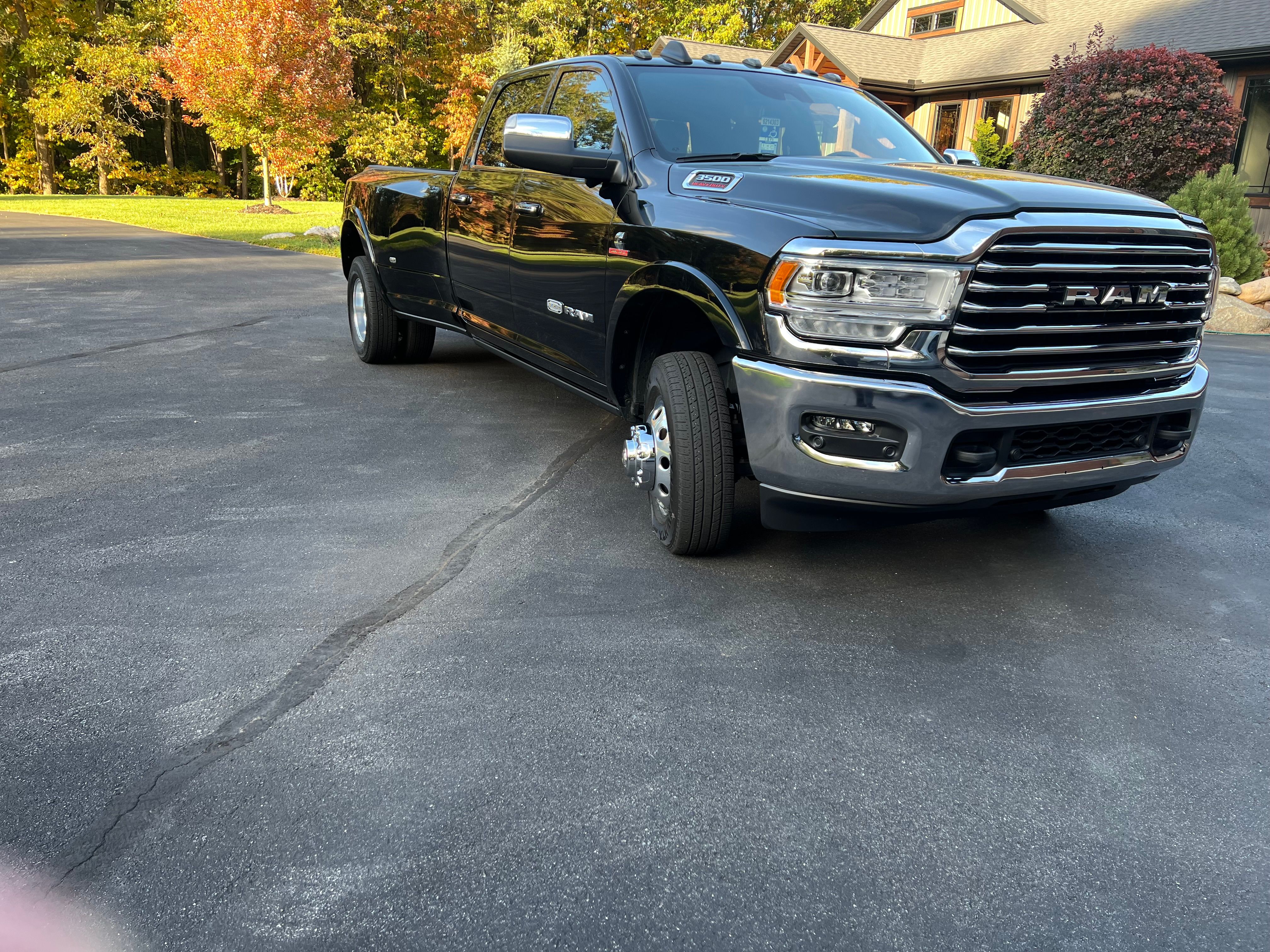 Used 2022 RAM 3500 Limited AWD/4WD image 1