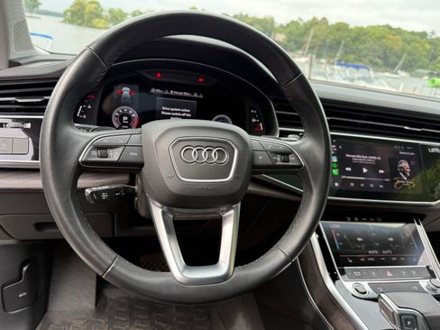 Used 2022 Audi Q7 3.0T Premium Plus w/ Premium Plus Package AWD/4WD image 23