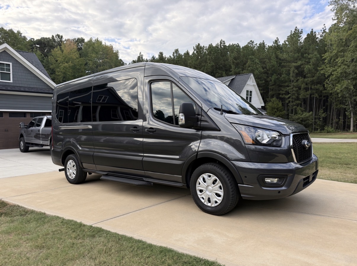 Used 2025 Ford Transit 350 XLT RWD image 9