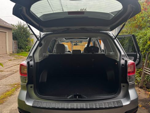 Used 2018 Subaru Forester 2.5i Premium image 10