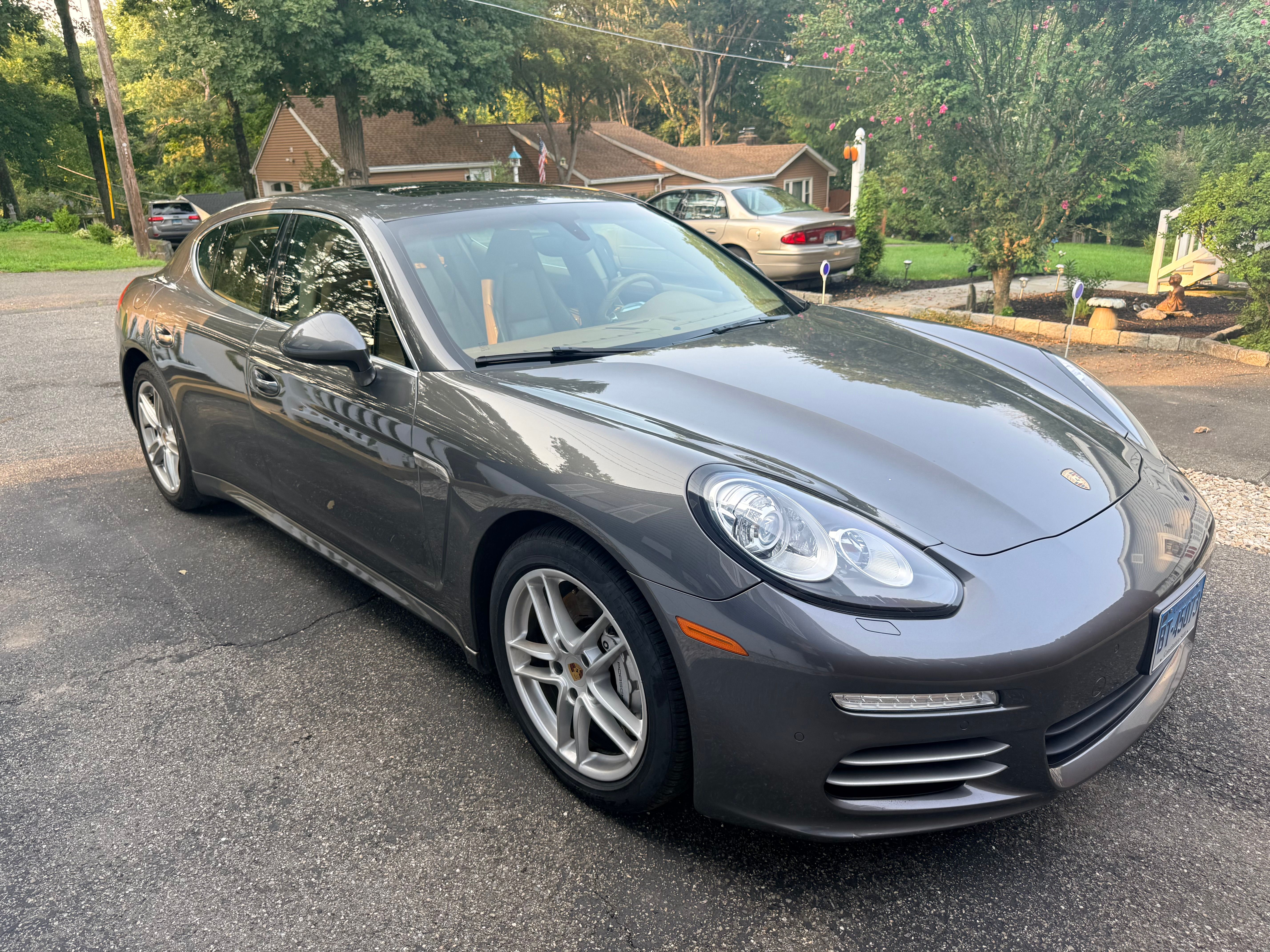 Used 2014 Porsche Panamera 4S AWD/4WD image 1