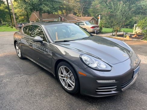 Used 2014 Porsche Panamera 4S AWD/4WD image 1