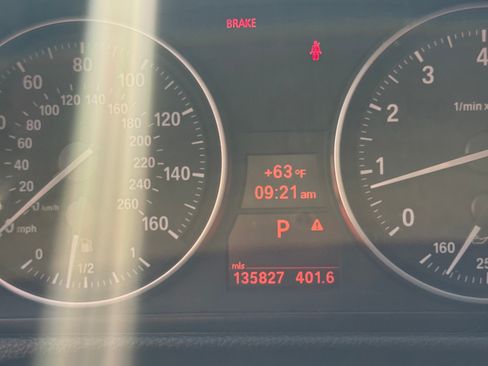 Used 2008 BMW 335i Coupe image 6