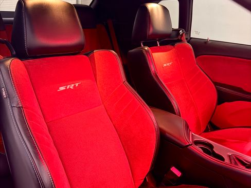Used 2016 Dodge Challenger SRT Hellcat RWD image 13