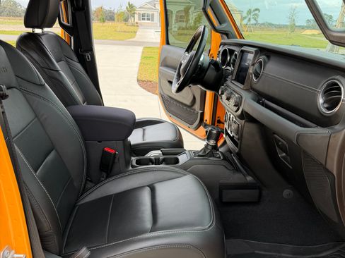 Used 2021 Jeep Gladiator Overland w/ Popular Equipment Package image 26