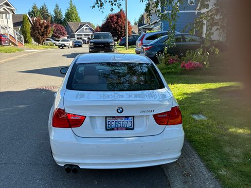 Used 2010 BMW 328i xDrive Sedan AWD/4WD image 8
