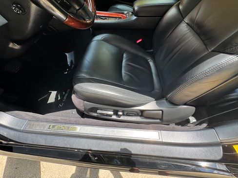 Used 2002 Lexus SC 430 Convertible image 23