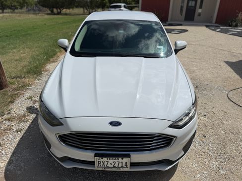 Used 2019 Ford Fusion SE FWD image 20