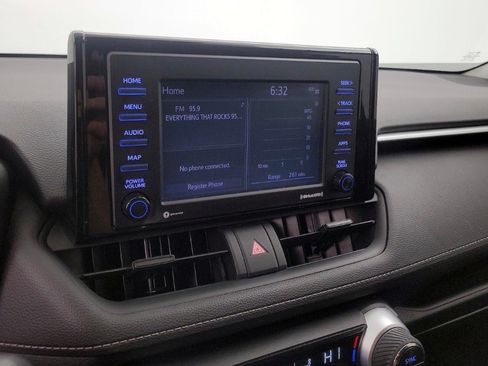 Used 2021 Toyota RAV4 XLE image 21