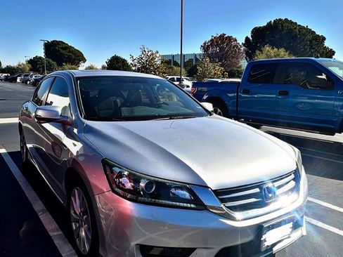 Used 2014 Honda Accord EX image 1