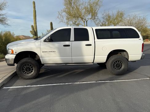 Used 2004 Dodge Ram 2500 Truck SLT w/ Trailer Tow Group image 2