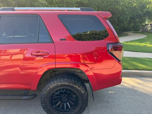 Used 2021 Toyota 4Runner SR5 image 8