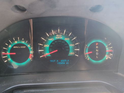 Used 2010 Ford Fusion SEL image 15