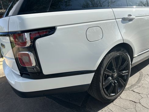 Used 2020 Land Rover Range Rover HSE image 2