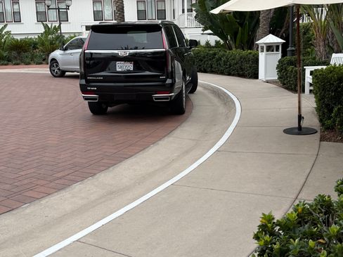 Used 2022 Cadillac Escalade ESV Luxury image 5