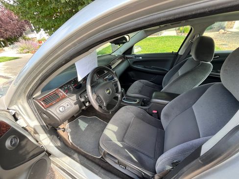 Used 2014 Chevrolet Impala LT w/ LT Sunroof Package FWD image 10