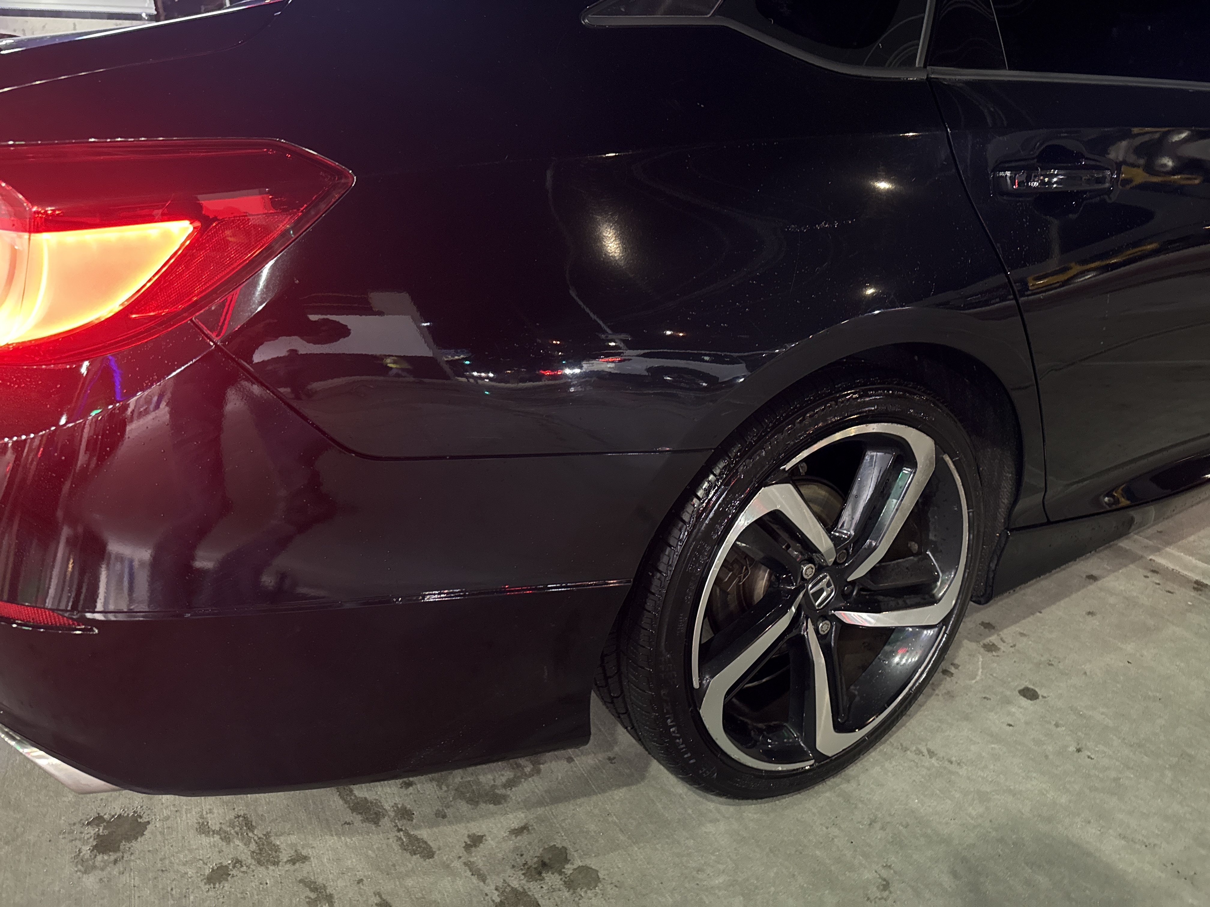 Used 2018 Honda Accord Sport image 14