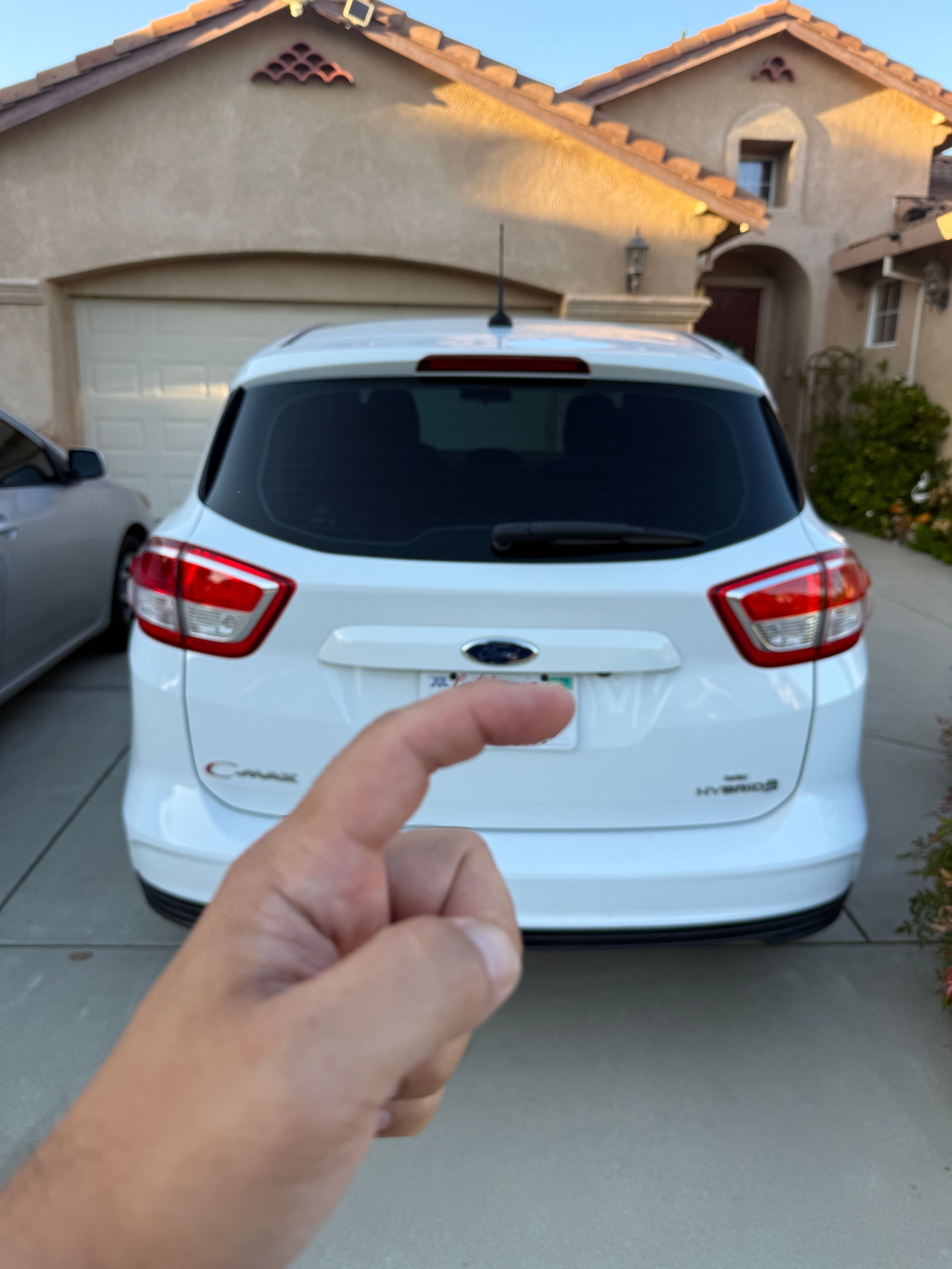 Used 2018 Ford C-MAX SE FWD image 11