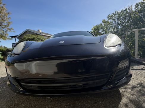 Used 2011 Porsche Panamera 4 image 4