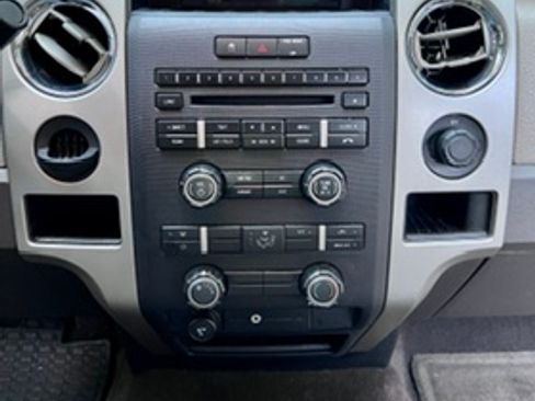 Used 2010 Ford F150 XLT RWD image 12