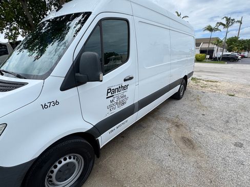Used 2021 Mercedes-Benz Sprinter 2500 image 15