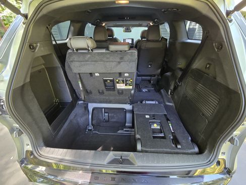 Used 2022 Toyota Sienna XSE w/ XSE Plus Package AWD/4WD image 15