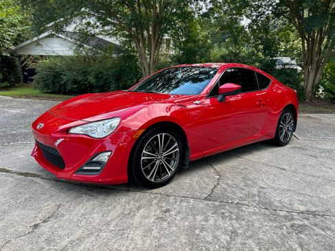 Used 2016 Scion FR-S RWD image 8