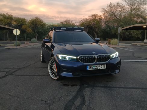 Used 2020 BMW 330i Sedan w/ Premium Package image 9