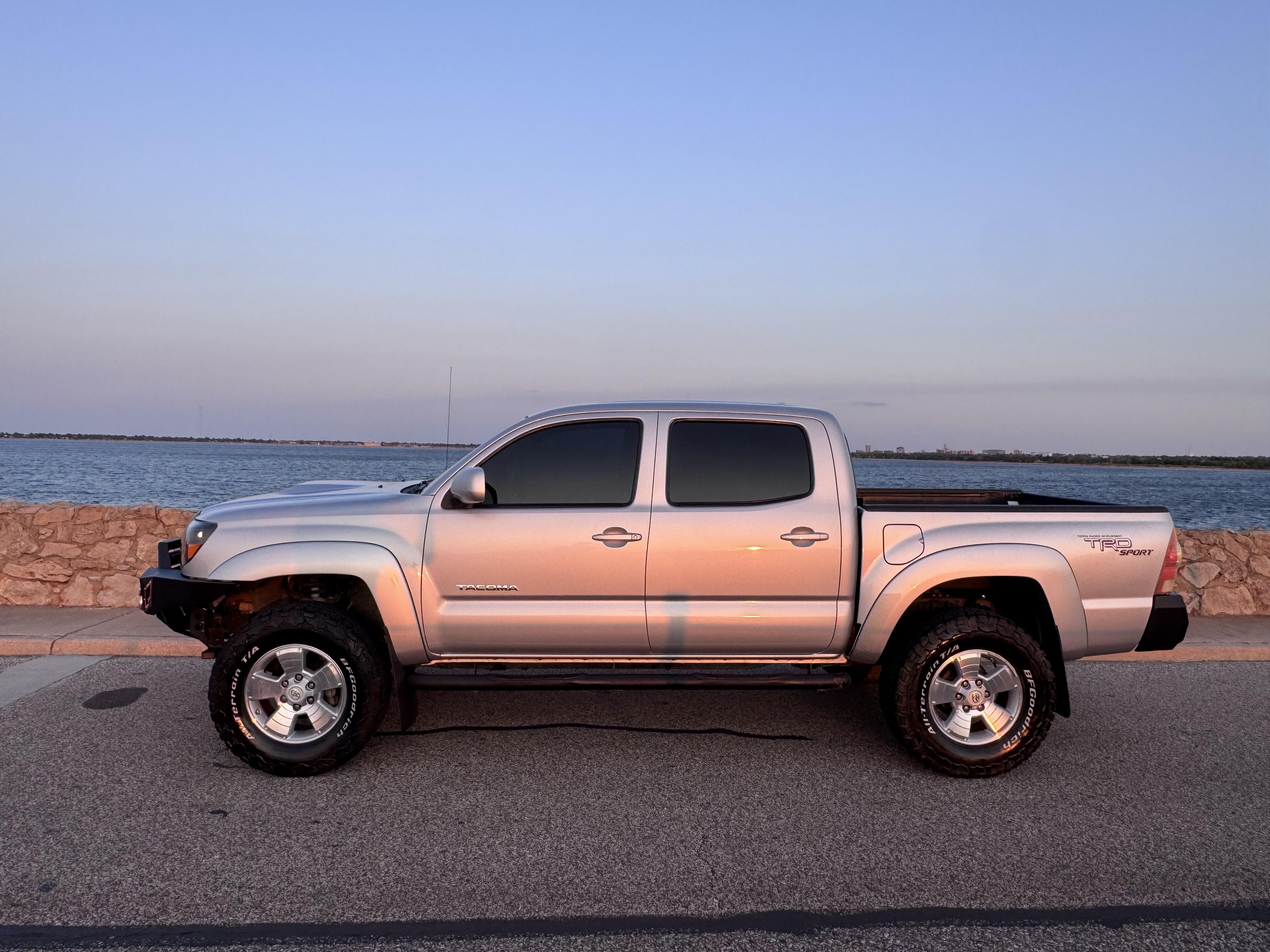 Used 2010 Toyota Tacoma PreRunner RWD image 9