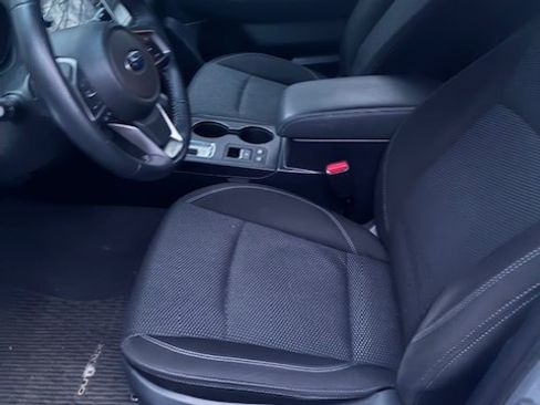 Used 2018 Subaru Outback 2.5i Premium image 16