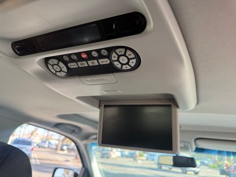 Used 2011 Honda Pilot Touring image 25