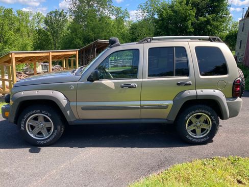 Used 2005 Jeep Liberty Renegade image 1