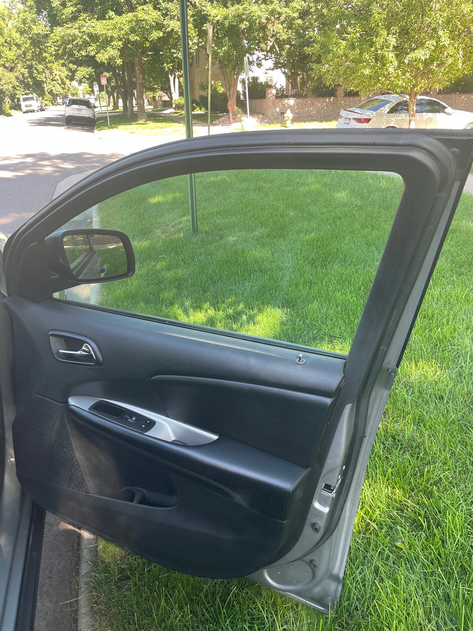 Used 2019 Dodge Journey SE FWD image 16