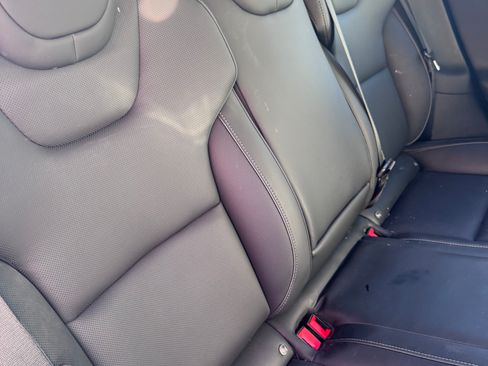 Used 2022 Tesla Model S Plaid image 14