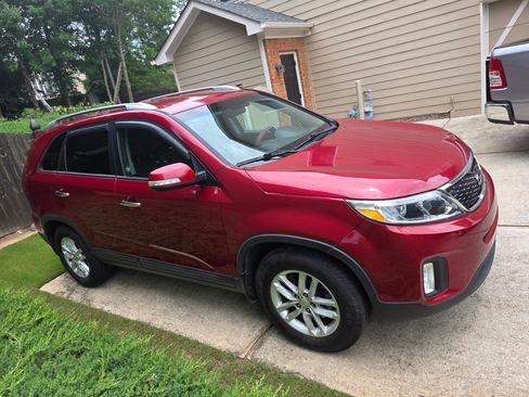 Used 2015 Kia Sorento LX FWD image 2